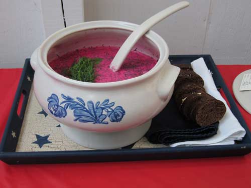 sahibarsciai cold beet soup 